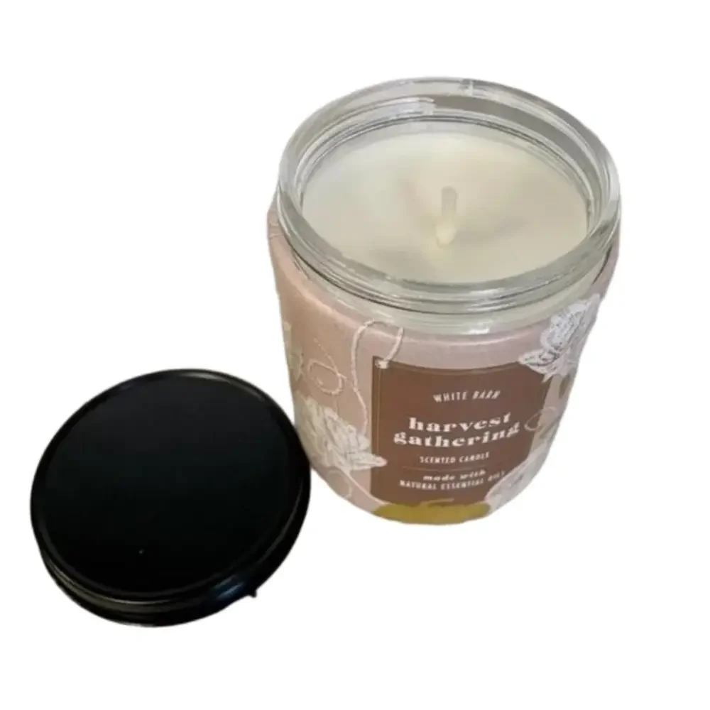 Bath & Body Works Harvest Gathering 7 oz Single Wick Candle